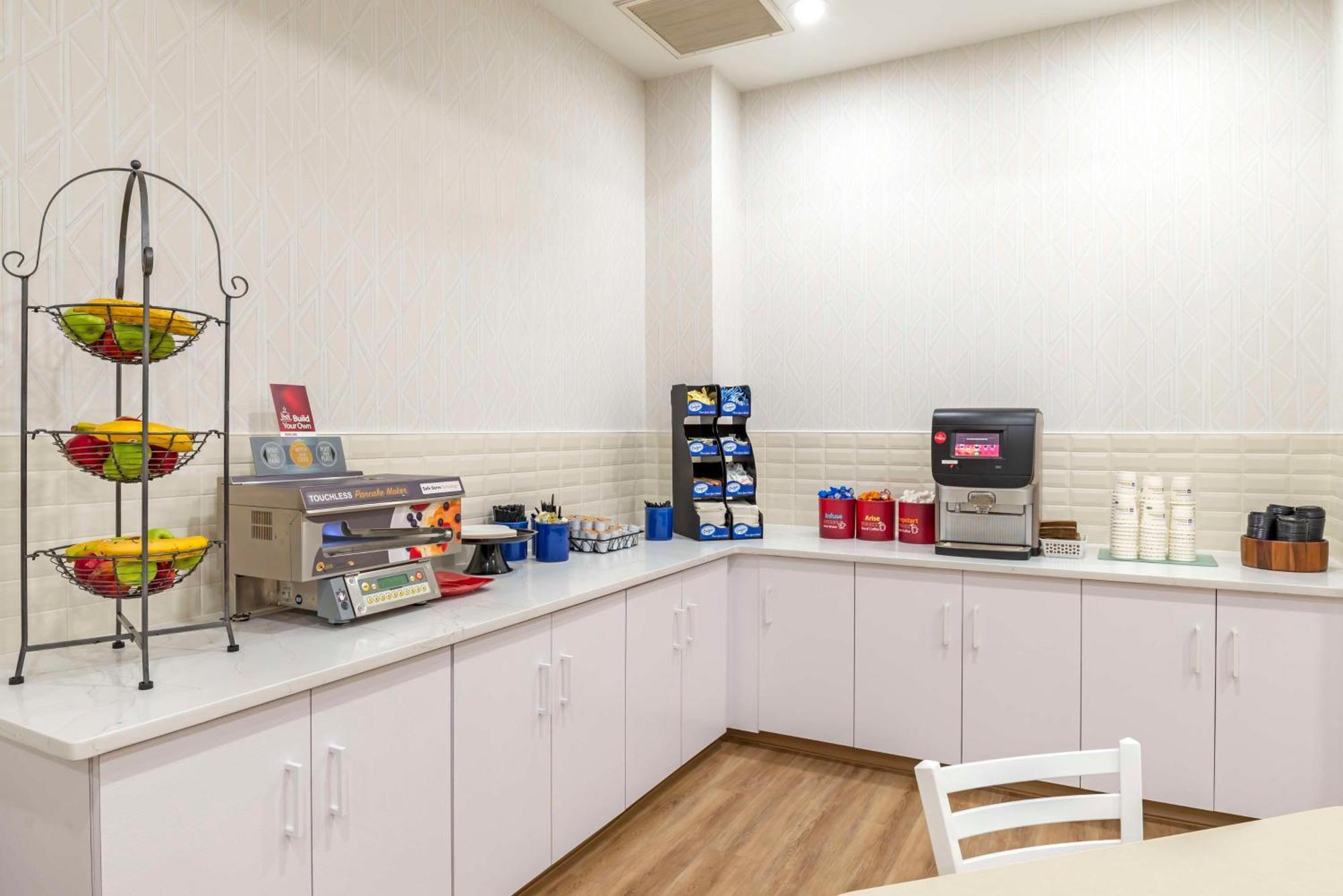 Best Western Plus Crossroads Inn & Suites Zion Crossroads Dış mekan fotoğraf